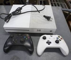 lot 38 image: Xbox One S system with 3 controllers