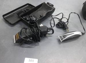 lot 101 image: Like new barber set and a beard trimmer