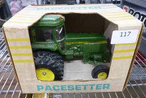 lot 117 image: Pacesetter Vodka decanter of a John Deere Tractor, empty, the muffler is in the box, just needs to be glued back on