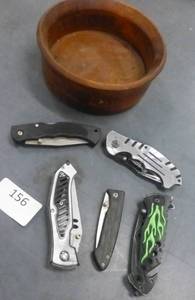 lot 156 image: pocket knives