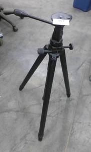 lot 157 image: Very sturdy tripod, Tiltall brand