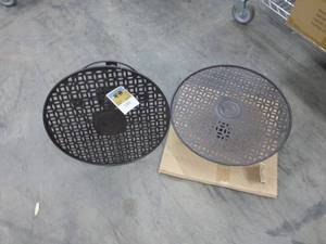 lot 185 image: 2 garden hose reels