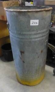 lot 222 image: Vintage Tall galvanized can 30 x 16