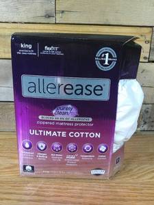 lot 109 image: Ultimate Mattress Protector - AllerEase-King