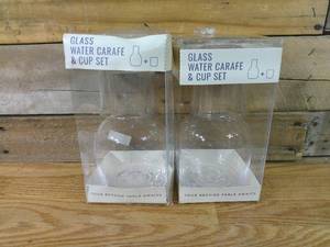 lot 77 image: Set of 2 Glass Watter Carafe & Cup Set
