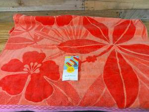 lot 160 image: Tropical Flower Design Beach Towel - Sun Squad