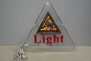 lot 10 image: Vintage Blatz Light Beer Lighted Sign Dated 1983