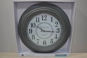 lot 16 image: Westminster Clocks 20 Wall Clock