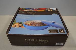 lot 33 image: Kitchen Living 5-Quart Cast Iron Braiser