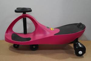lot 47 image: Original Plasma Car Ride-On Toy