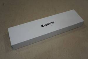 lot 100B image: Apple Watch SE 40mm Smart Watch with GPS