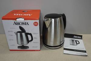 lot 68 image: Aroma 1 Liter Stainless Steel Electric Kettle