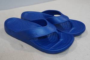 lot 115 image: Nuusole Unisex Sandals  -Mens 10Womens 12