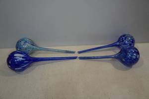 lot 131 image: 4 Glass Plant Watering Globes