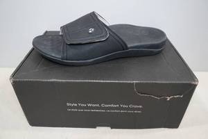 lot 159 image: Vionic Kiwi Slides -Size 10