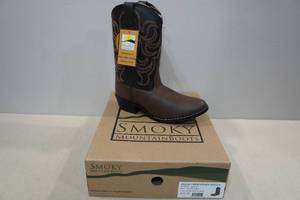 lot 182 image: Smoky Mountain Boots -Youth Size 5.5