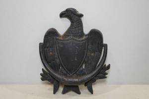 lot 194 image: Vintage Cast Iron Eagle Door Knocker