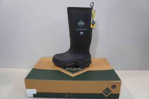 lot 221 image: Muck Boot Mens Professional Grade Outdoor Work Boot -Size 5