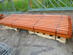 lot 11 image: 22 - 12 Pallet Racking Beams