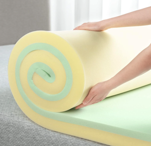 lot 3 image: Zinus 4 Mattress Queen Size Foam Topper