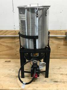 lot 48 image: Bass Pro Shops 30-Quart Propane Turkey Fryer Model # TF2049001 (Scratch and Dent) (Burner Lights But Does Not Stay Lit)