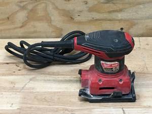 lot 16 image: Used Milwaukee 14-Sheet Palm Sander Model # 6033-21 (Tested And Works)