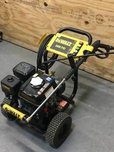 lot 5A image: Used DeWalt HONDA With AAA Triplex Plunger Pump Cold Water Professional Gas Pressure Washer (3400 PSI at 2.5 GPM) Model # DXPW3425