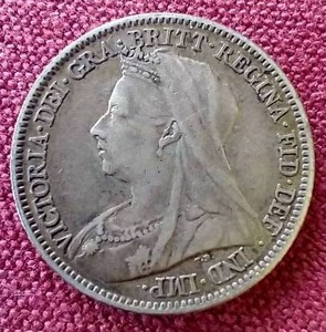 lot 34 image: 1899 British Silver 6 Pence Coin