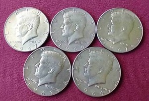 lot 78 image: (5) 40% Silver Kennedy Half Dollars