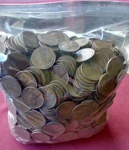 lot 83 image: 10 Pound Bag of Wheat Pennies