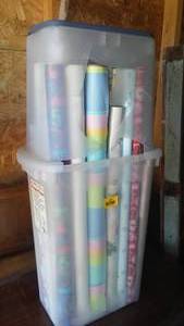 lot 523 image: Gift Wrap Holder And Paper.