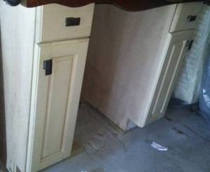 lot 554 image: Base Cabinets (2)