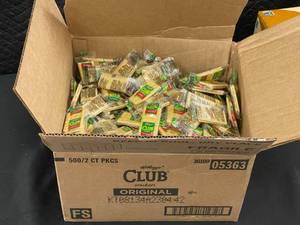 Box Of Kelloggs Cluc Crackers 500 Count