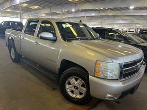 lot 11 image: 2007 Chevrolet Silverado 1500 LTZ 4x4