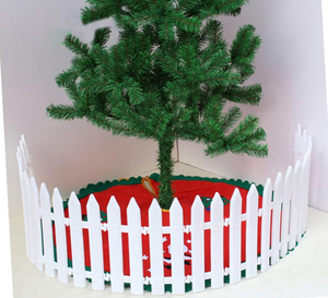 lot 463 image: White Picket Fence Picket Fence Decoration for Wall Christmas Decor , 70 pieces measuring 11.5 x 5