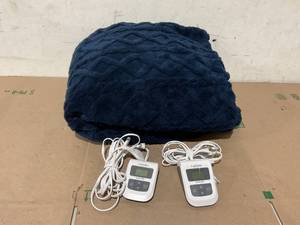 lot 227 image: CAROMIO Heated Electric Blanket Throw Queen Size with Dual Control. 84x90