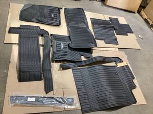 lot 328 image: Thinzyou Floor Mats Compatible with 2020-2024 Hyundai Palisade Trunk Mat Cargo