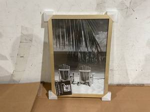 lot 185 image: Americanflat Picture Frame in Gold - Engineered Wood Photo Frame with Shatter-Resistant Glass