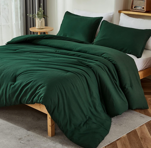 lot 116 image: 3PCS Litanika Dark Emerald Green King Comforter Set