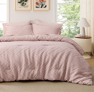 lot 179 image: 7 PCS Bedsure Boho Full Size Comforter Set - Jacquard Crease Comforter Bedding Set