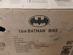 lot 17 image: NEW BATMAN DC COMICS 16 BOYS BIKE