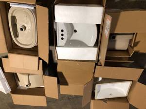 Lot of Assorted Sinks Various Models and Conditions  Customer Returns See Pictures
