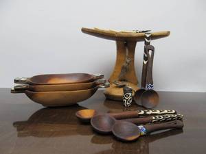 lot 26 image: Group of Carved African Woodenware