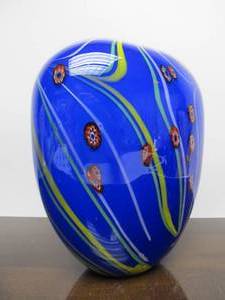 lot 61 image: Beautiful Cobalt Blue Italian Millefiori Art Glass Vase