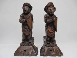 lot 68 image: Pair of Antique Oriental Carved Wood Figures