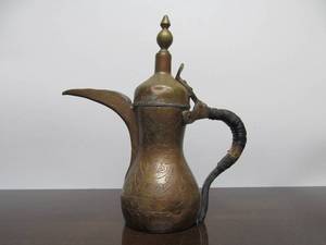 lot 70 image: Antique Handmade Copper Middle Eastern Coffee Pot