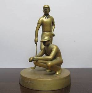 lot 71 image: Vintage Brass Sculpture wGolfers
