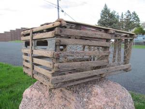 lot 108 image: Original Old Vintage Primitive Wooden Lobster Trap