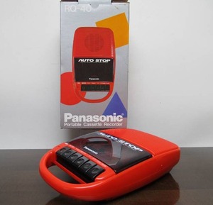 lot 126 image: Very Cool Retro Vintage Red Panasonic TapeCassette Recorder