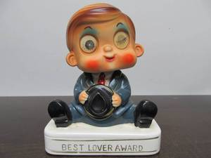 lot 128 image: Funny Vintage 1950s-60s Bobblehead - Best Lover Award